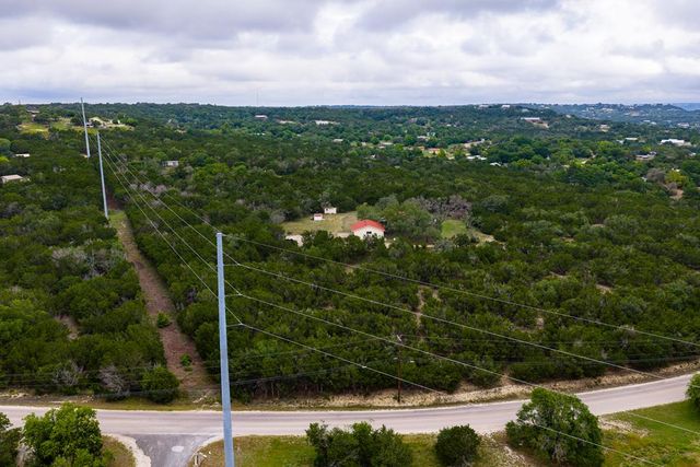 1305 S Ranchero Rd, Kerrville, TX 78028