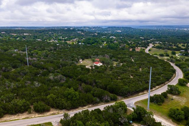 1305 S Ranchero Rd, Kerrville, TX 78028