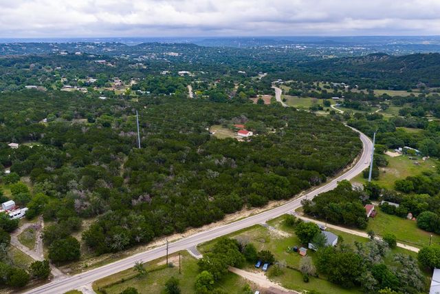 1305 S Ranchero Rd, Kerrville, TX 78028
