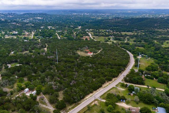 1305 S Ranchero Rd, Kerrville, TX 78028