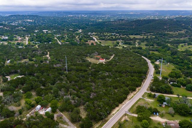 1305 S Ranchero Rd, Kerrville, TX 78028
