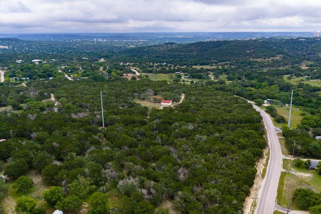 1305 S Ranchero Rd, Kerrville, TX 78028
