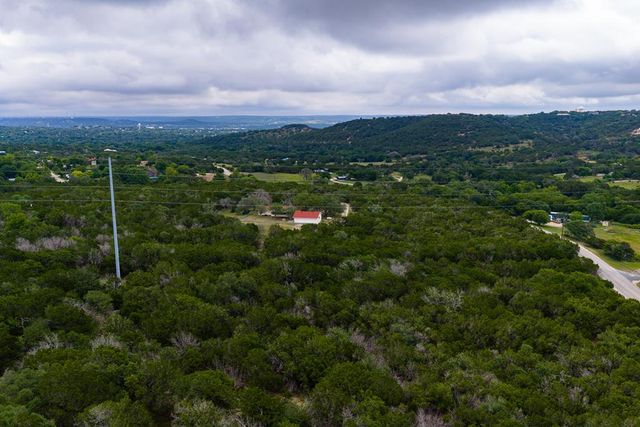 1305 S Ranchero Rd, Kerrville, TX 78028