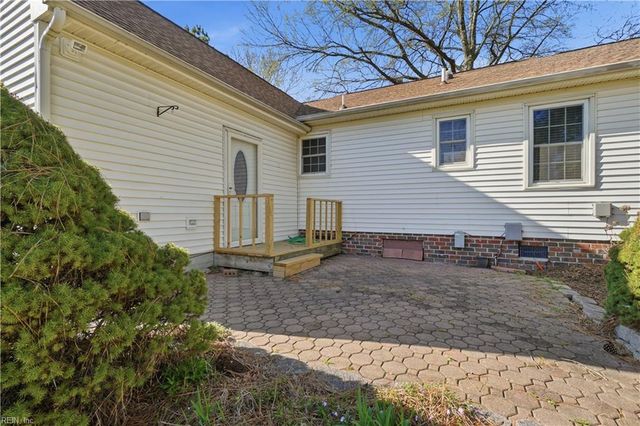 2645 Roundtree CIR, Chesapeake, VA 23323