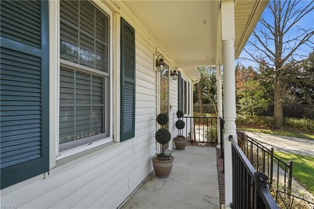 2645 Roundtree CIR, Chesapeake, VA 23323