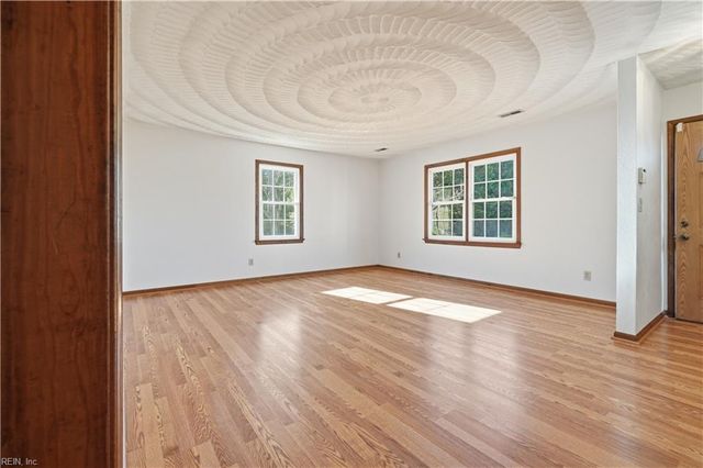 2645 Roundtree CIR, Chesapeake, VA 23323