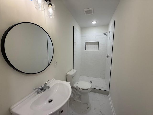 2996 Laguna Drive, Decatur, GA 30032