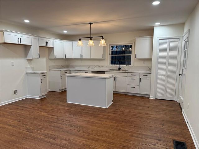 2996 Laguna Drive, Decatur, GA 30032