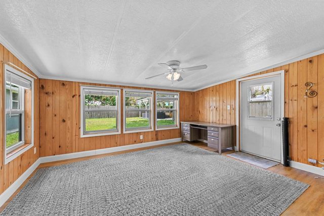 5709 SE Indigo Avenue, Stuart, FL 34997