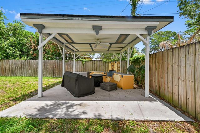 5709 SE Indigo Avenue, Stuart, FL 34997