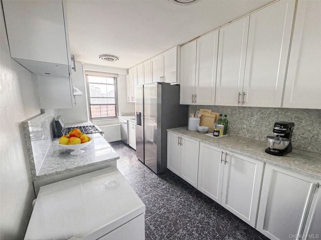 61-20 Grand Central Parkway A901, Forest Hills, NY 11375