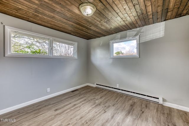 1505 Norway Street, Bristol, VA 24201