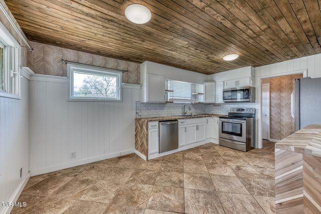 1505 Norway Street, Bristol, VA 24201