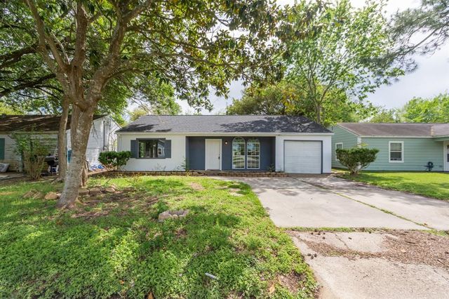 1817 Dalian Street, La Marque, TX 77568