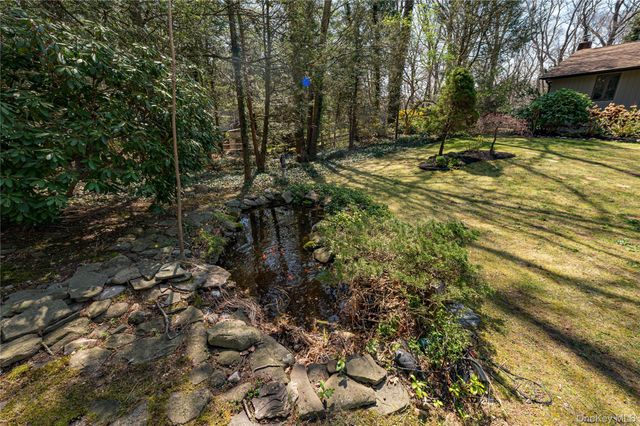 6 Maplewood Drive, Northport, NY 11768