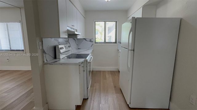 805 W 30th St 10, Hialeah, FL 33012