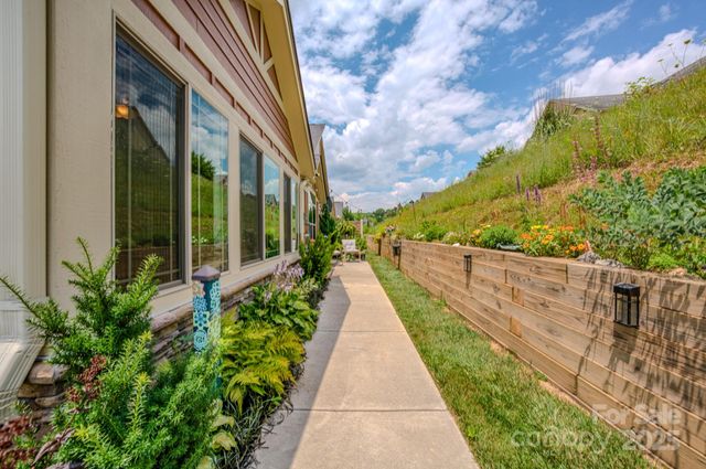 38 Westfield Way, Candler, NC 28715