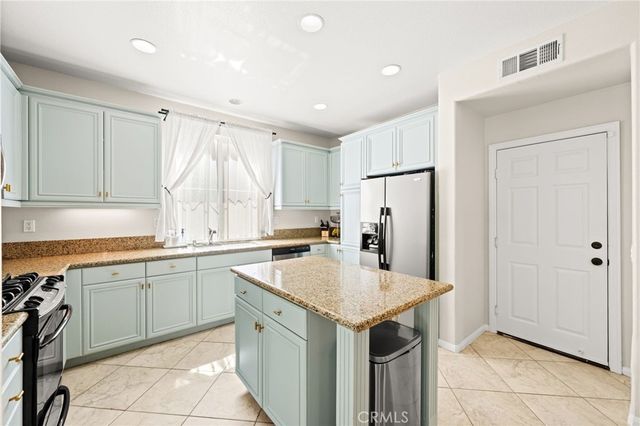 27620 Desert Gold Court, Murrieta, CA 92562