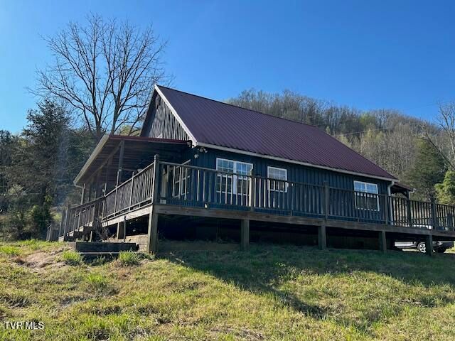 742 Black Sheep Hollow Road, Sneedville, TN 37869