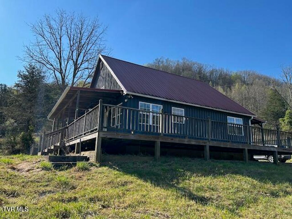 742 Black Sheep Hollow Road, Sneedville, TN 37869