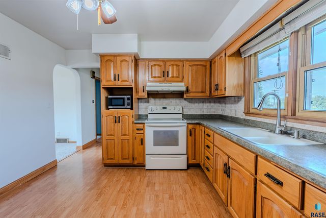 308 S Blaine Ave Avenue, Sioux Falls, SD 57103