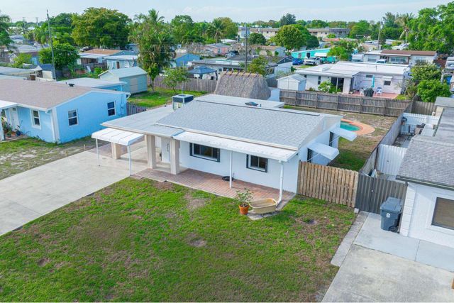 3110 Scanlan Avenue, Lake Worth, FL 33461