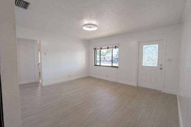 3110 Scanlan Avenue, Lake Worth, FL 33461