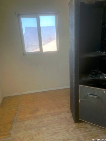 7215 GREEN OAK PL, San Antonio, TX 78221