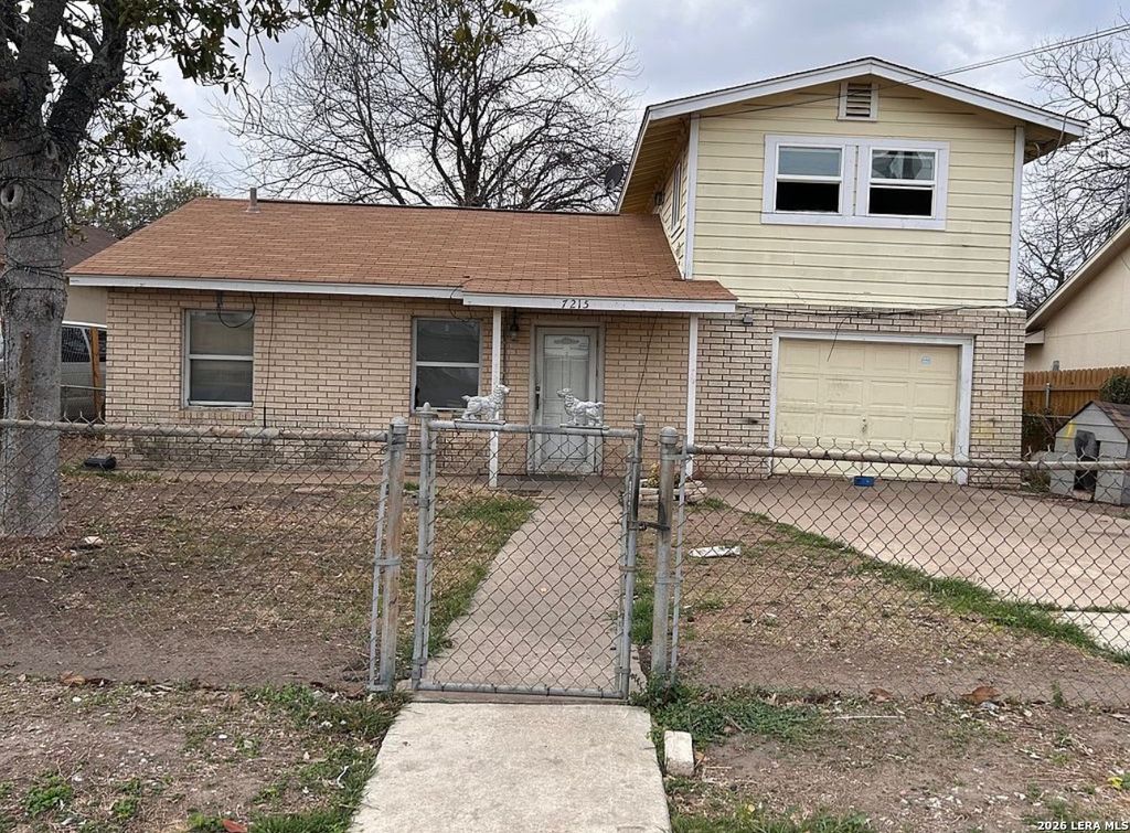 7215 GREEN OAK PL, San Antonio, TX 78221