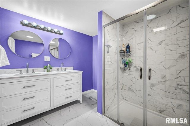 104 HAWTHORNE Court, Dahinda, IL 61428