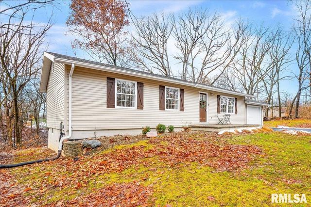 104 HAWTHORNE Court, Dahinda, IL 61428