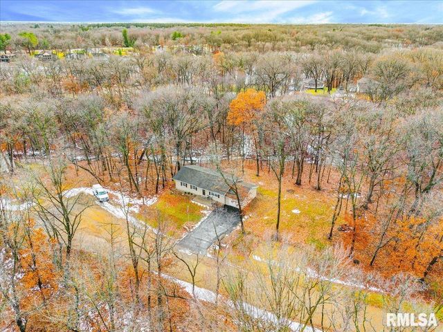 104 HAWTHORNE Court, Dahinda, IL 61428