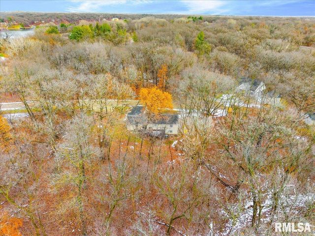 104 HAWTHORNE Court, Dahinda, IL 61428