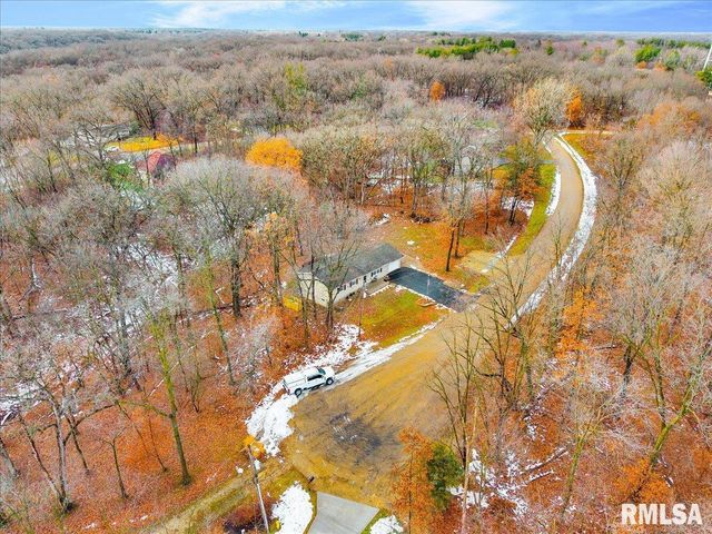 104 HAWTHORNE Court, Dahinda, IL 61428