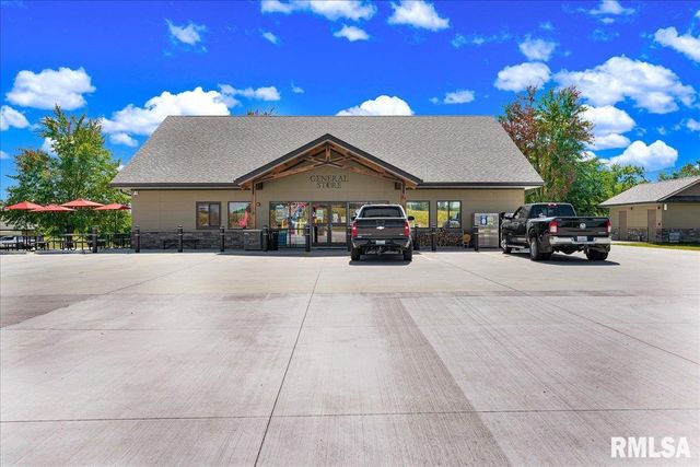 104 HAWTHORNE Court, Dahinda, IL 61428