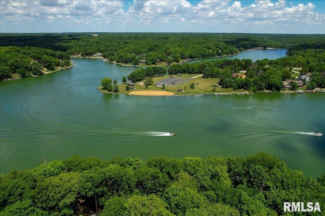 104 HAWTHORNE Court, Dahinda, IL 61428