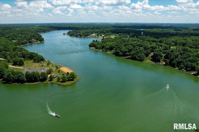 104 HAWTHORNE Court, Dahinda, IL 61428