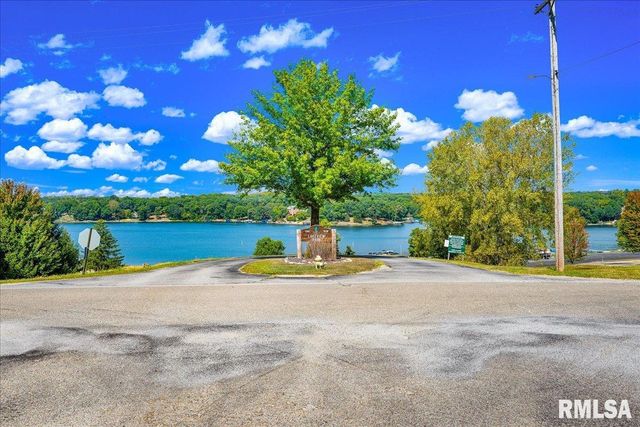 104 HAWTHORNE Court, Dahinda, IL 61428