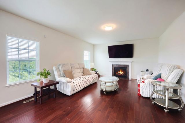 1218 ALTA VISTA WAY, Seven Valleys, PA 17360