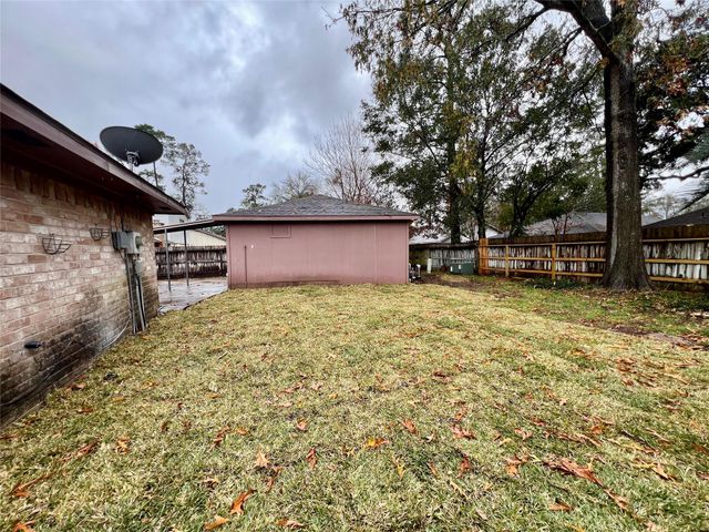 23111 Bayleaf Drive, Spring, TX 77373