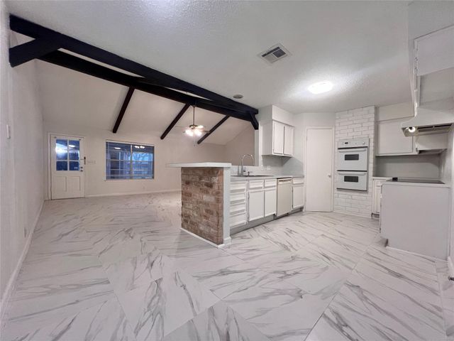 23111 Bayleaf Drive, Spring, TX 77373