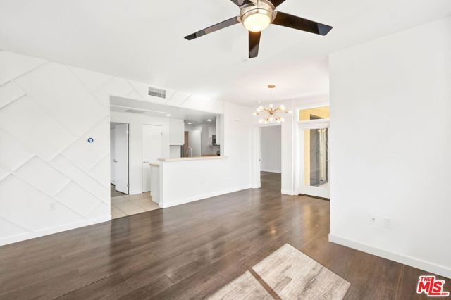 910 E Palm Canyon Drive 205, Palm Springs, CA 92264