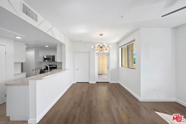 910 E Palm Canyon Drive 205, Palm Springs, CA 92264