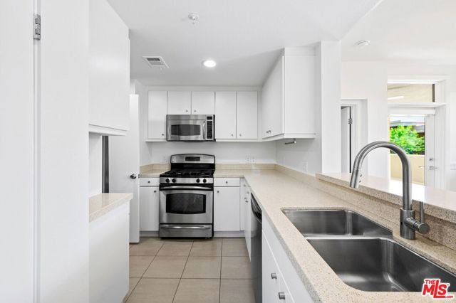 910 E Palm Canyon Drive 205, Palm Springs, CA 92264