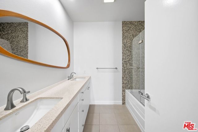 910 E Palm Canyon Drive 205, Palm Springs, CA 92264