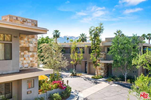 910 E Palm Canyon Drive 205, Palm Springs, CA 92264