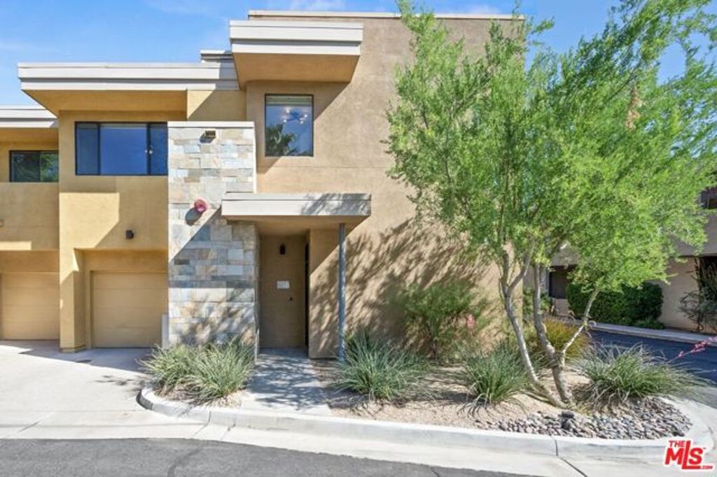 910 E Palm Canyon Drive 205, Palm Springs, CA 92264