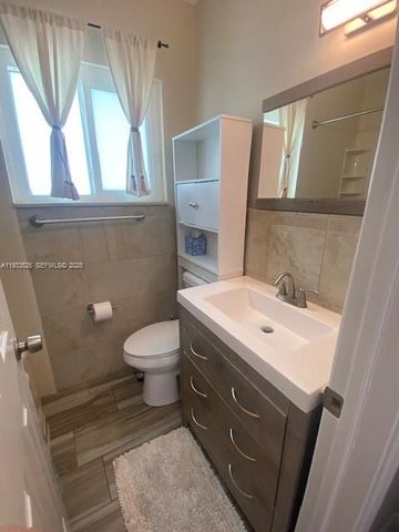 326 Roosevelt St 5, Hollywood, FL 33019