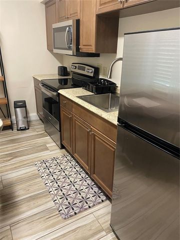 326 Roosevelt St 5, Hollywood, FL 33019