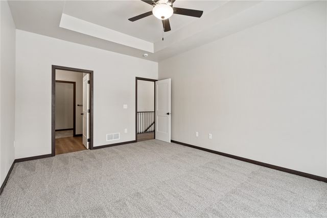 5021 Bluestem Street SW, Kalona, IA 52247